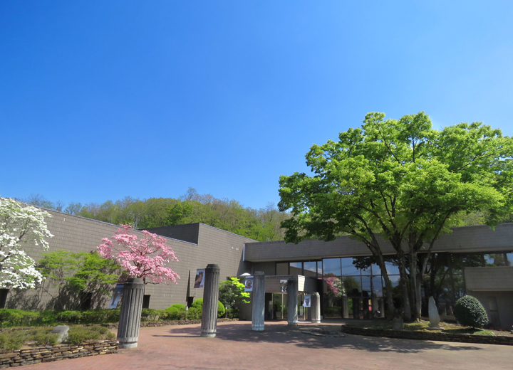 ⼭梨県⽴考古博物館