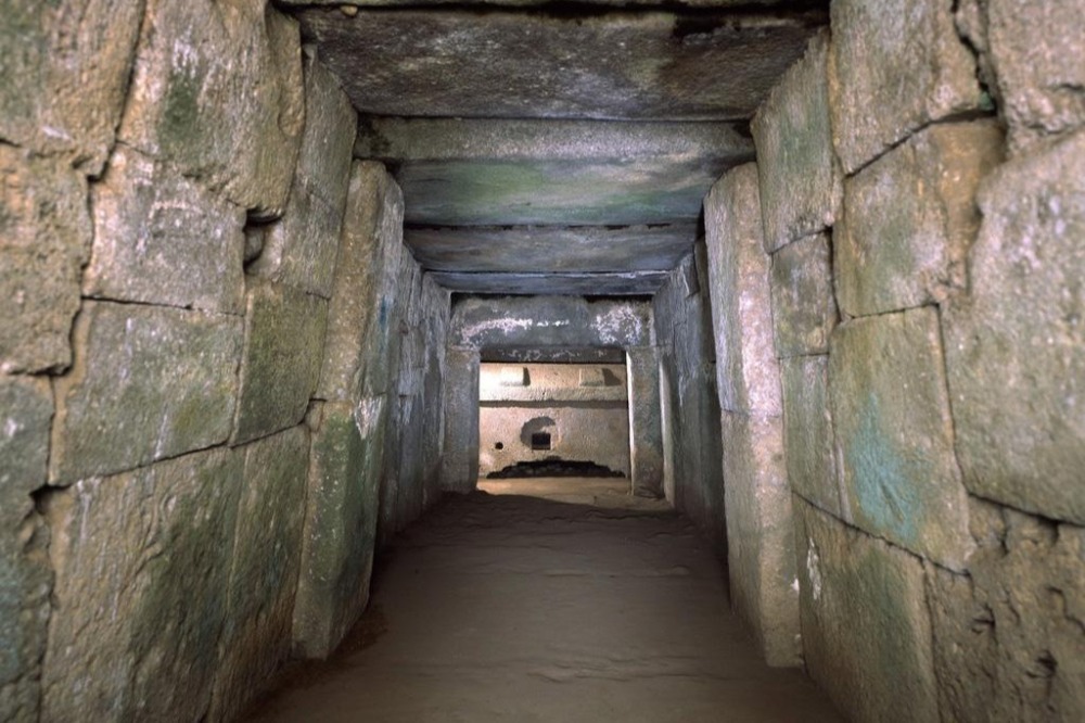 宝塔山古墳石室